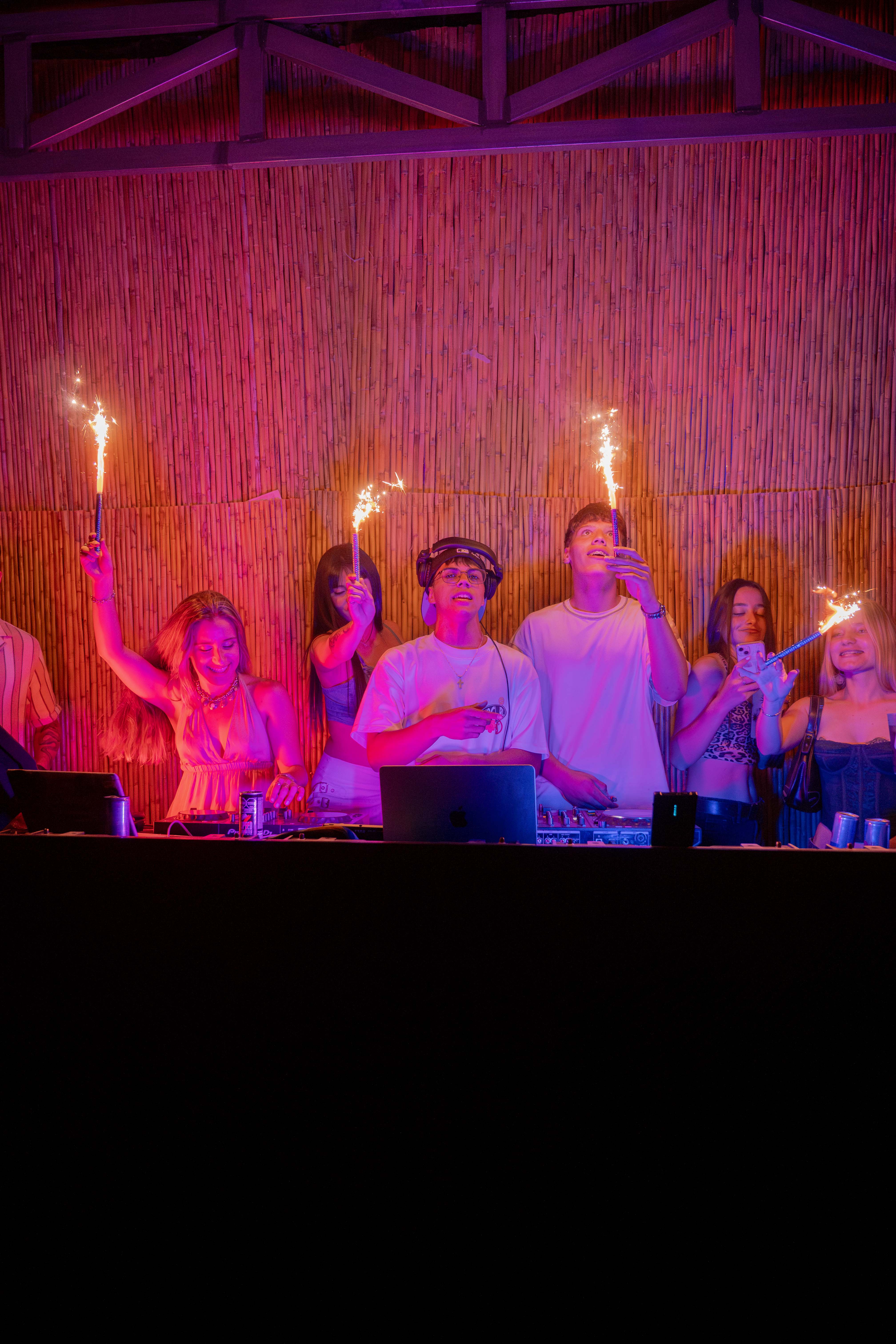 DJ REN