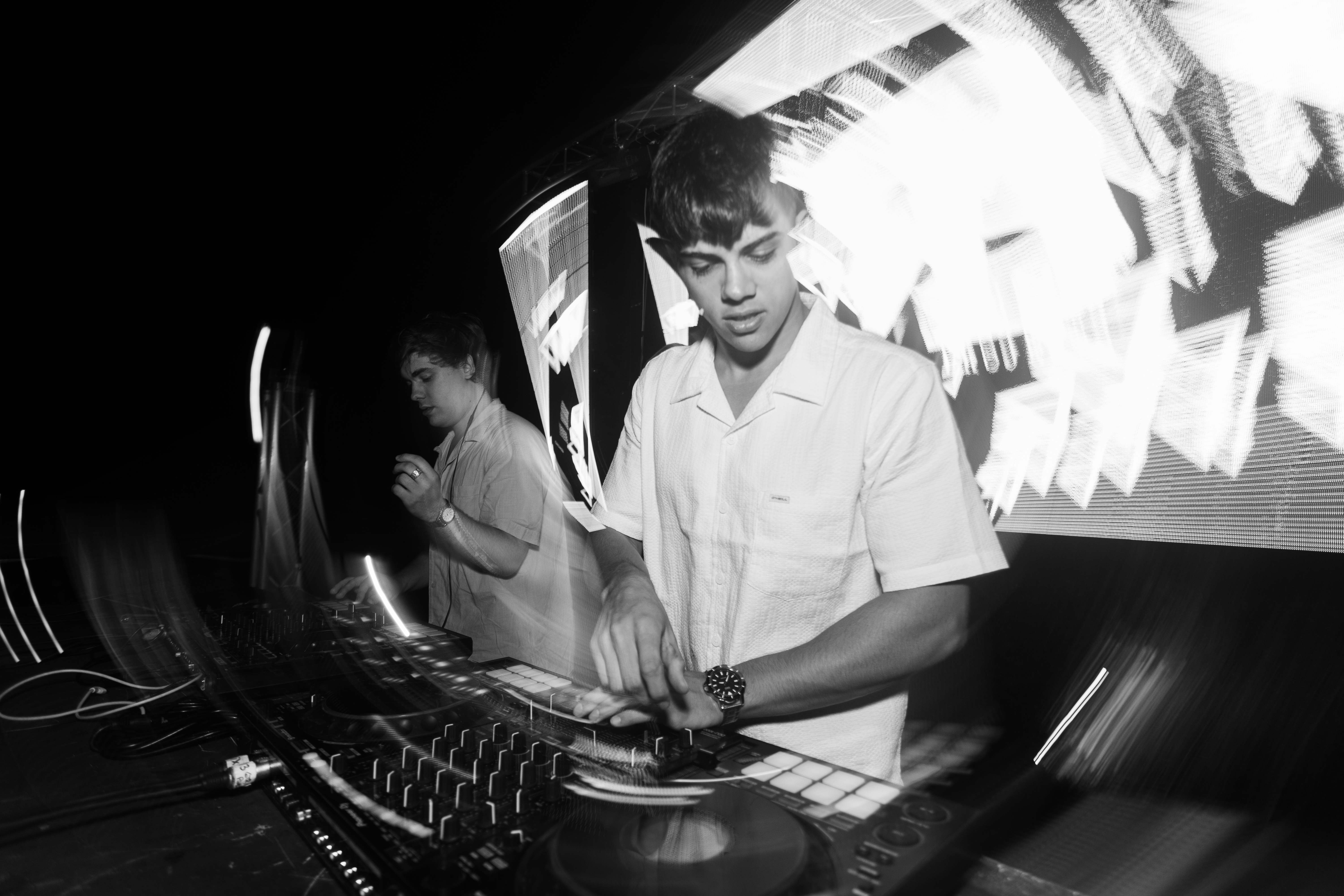 DJ REN